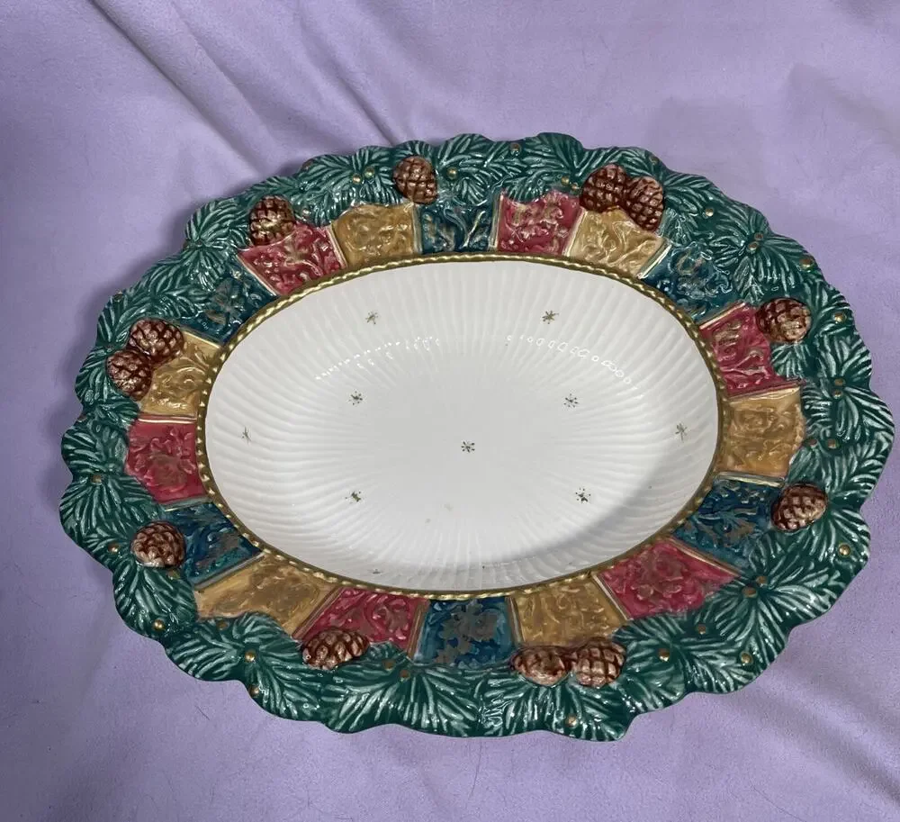 Fitz and Floyd DAMASK CHRISTMAS 1995 Oval Bowl Holly Pinecones Gold Star Box